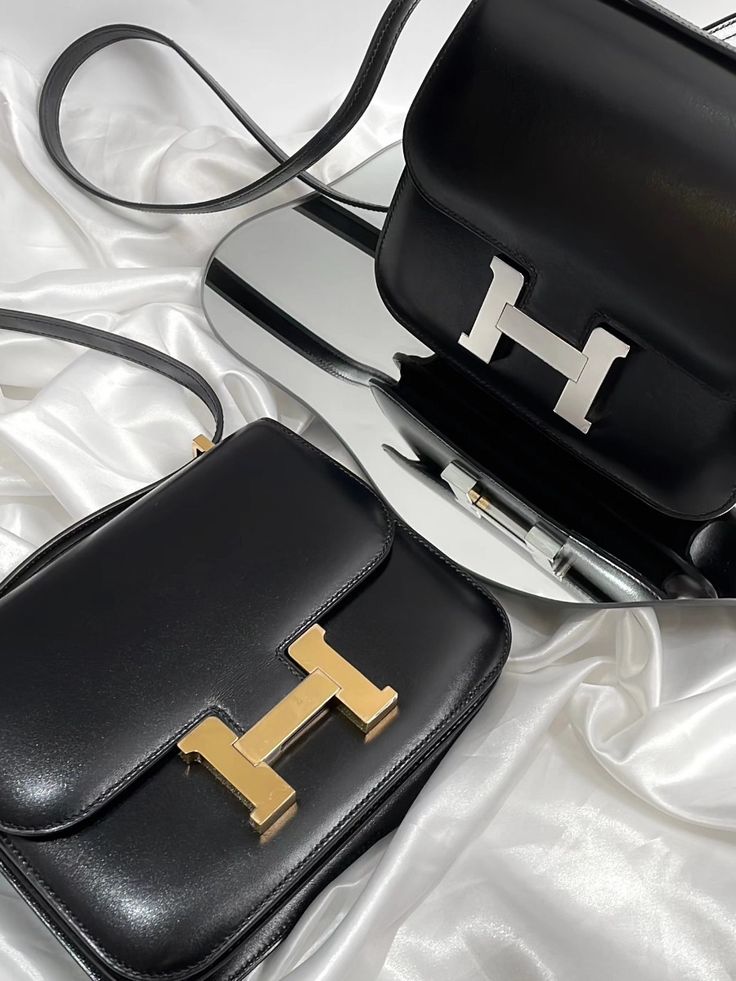 Hermès Constance 19 Mirror Box Leather